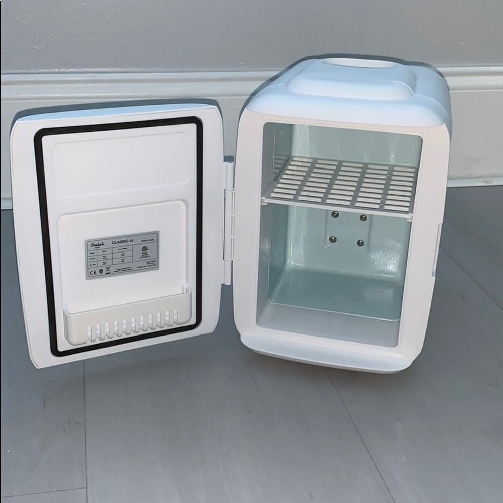 Mini fridge - Picture 3 of 6